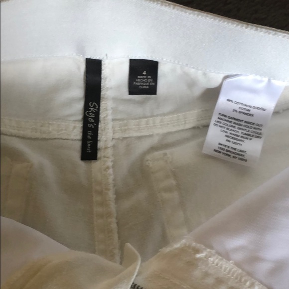 White shorts - Picture 3 of 4